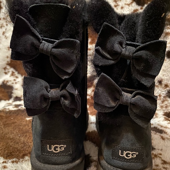 UGGs size 8 - Picture 2 of 6